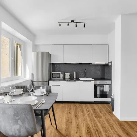 Panorama & Terrace In Center *