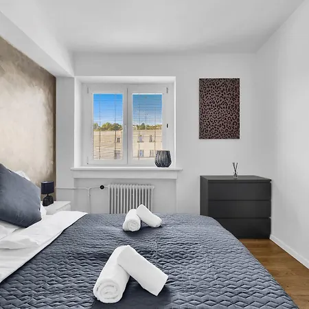 Panorama & Terrace In Center *