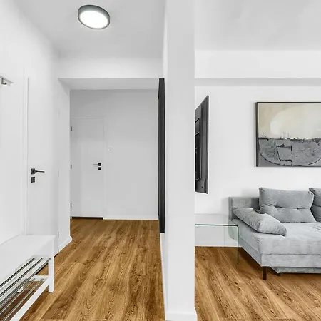 Panorama & Terrace In Center Apartment